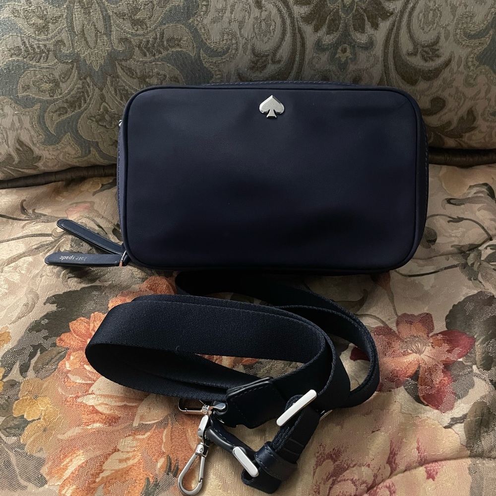 Kate Spade Navy Womens Camera Crossbody